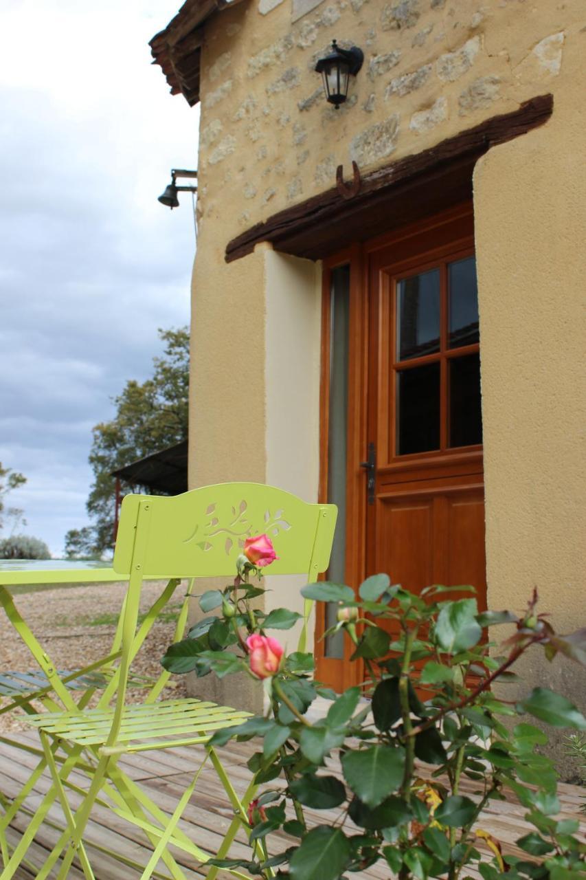 Gites A L'Ombre Des Chenes Châteauvieux Exterior foto